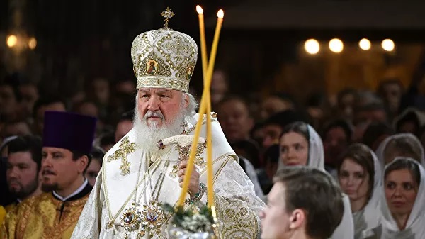 Службу ведёт Патриарх Московский и всея Руси Кирилл